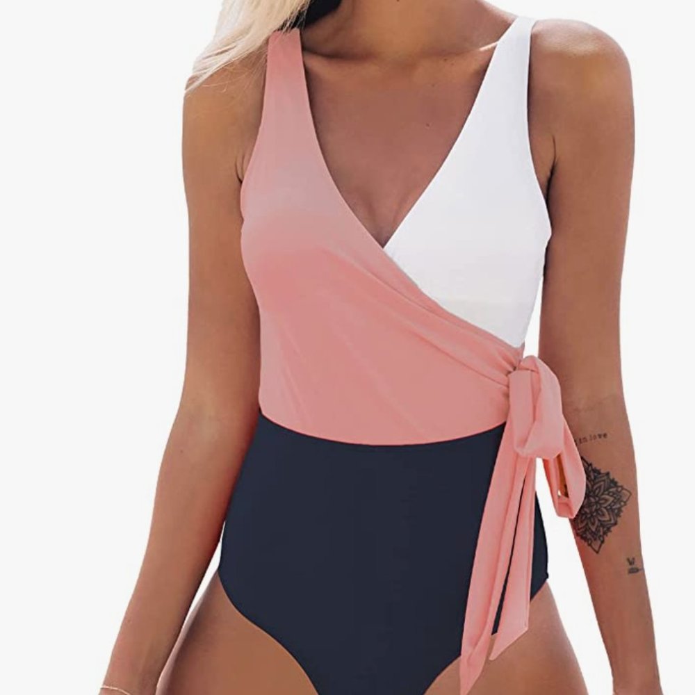 *New without tag* Cupshe | One Piece Wrap Color Block Tie Side Swimsuit